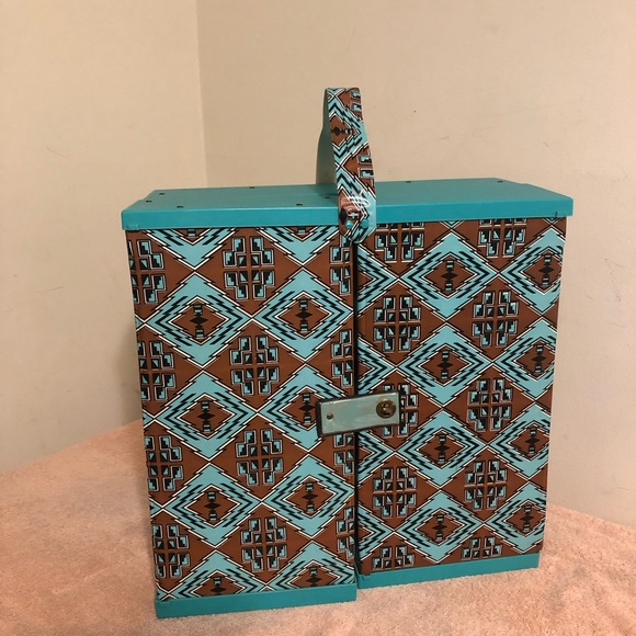 Vintage 1976 Mego Cher’s Dressing Room Playset 100% Complete With Box - Picture 11 of 16